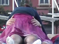 Une fille blonde a site de porno français du sperme sur le visage