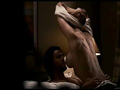 Hot stud baise film porno réunionnais sa demi-soeur salope au lit