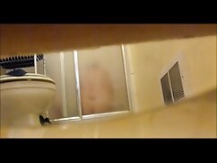 Une brune facile à vivre suce et baise la francais film porno bite de son demi-frère