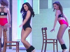 Une brune potelée se fait baiser par l'arrière