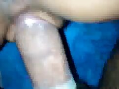 Une superbe  femme baise son amant