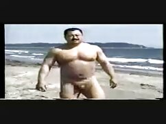 Seins blonds rebondissants pendant qu'ils baisent