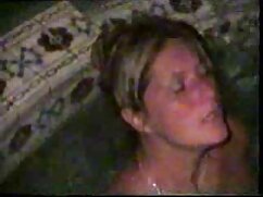 MILF aux gros seins en bas résille se fait vidéo porno français gratuit remplir de sperme