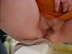 Une technicienne  sexy demande une double baise