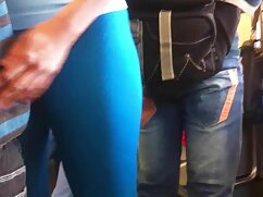 La MILF coquine Alice Chambers se fait bien baiser  dans la salle de bain
